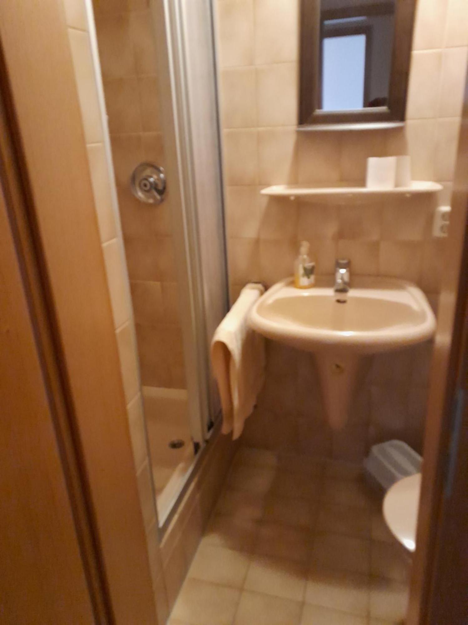 Apartment Mit Kueche Und Balkon Oder Terrasse, Ruhig Und Gut Erreichbar Piding Exterior foto